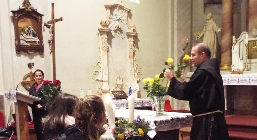 Cirill atya levele az érsekújvári magyaroknak: Porciunkula ünnepén a magyar hívek érdekei háttérbe szorulnak