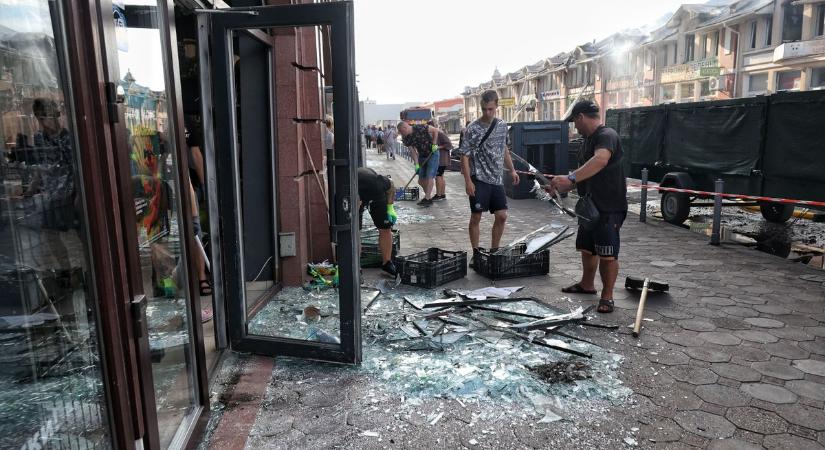 Továbbra is folytatódnak a kényszersorozások Ukrajnában (videó)