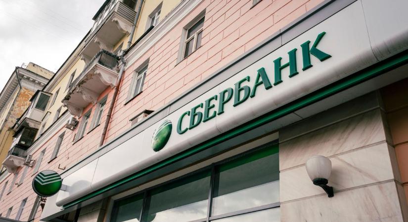 Magyarországot elhagyta, otthon nyereségét hízlalta a legnagyobb orosz bank