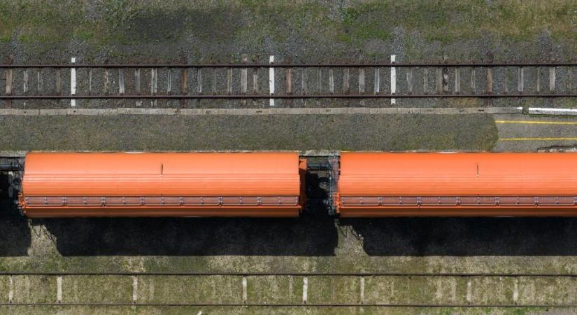 Kisiklott több tehervagon Salgótarján külsőnél