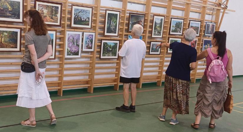 Baráti közösséggé kovácsolta az alkotás a magyaratádi művészeket