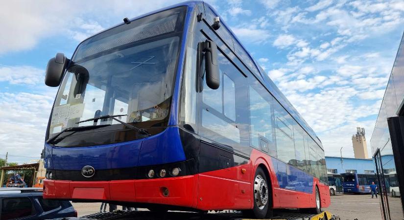 Tesztelik az elektromos buszt Nagyváradon