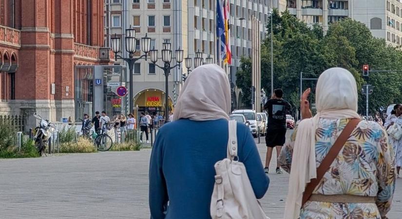 Idén negyvenezer bevándorló kaphat német állampolgárságot Berlinben: rekord gyorsasággal dolgoznak az ügyintézők