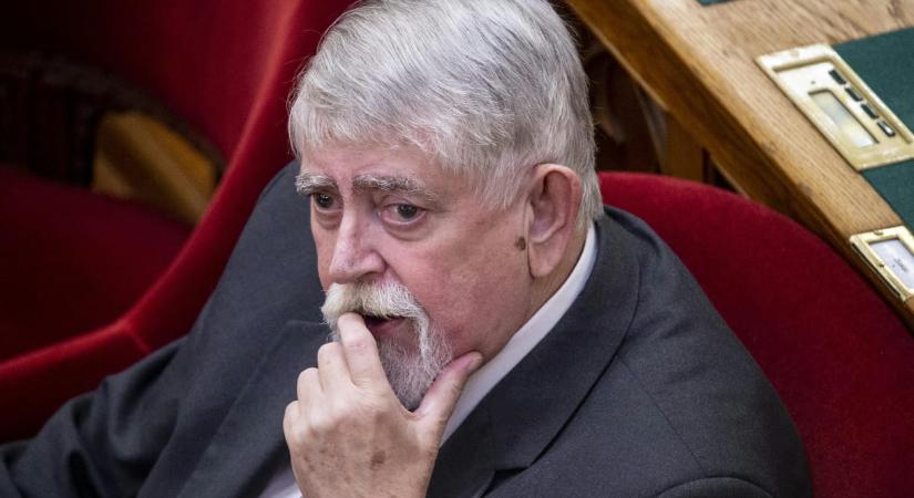 Orosz–magyar milliárdostól vett Kásler Miklós „onkológiai akadémiája” egy 765 milliós luxusvillát