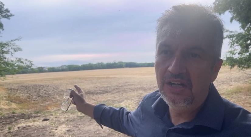 Hadházy Ákos: Három kerekünket is kiszúrták késsel Orbán csicskásai Hatvanpuszta mellett