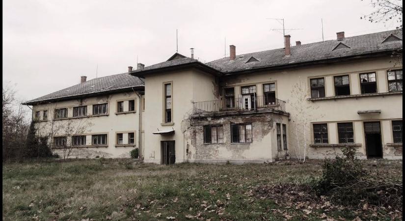 Videón az elhagyatott balatoni nevelőotthon kísérteties romjai