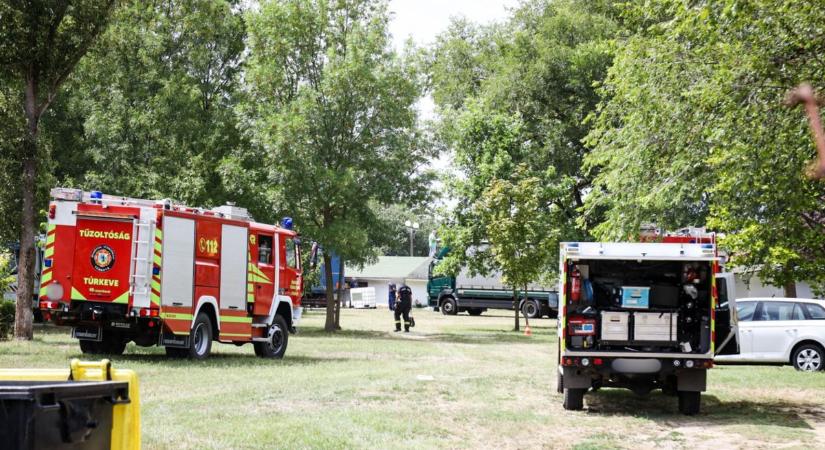 Vészhelyzet a strandon, mentőhelikoptert riasztottak