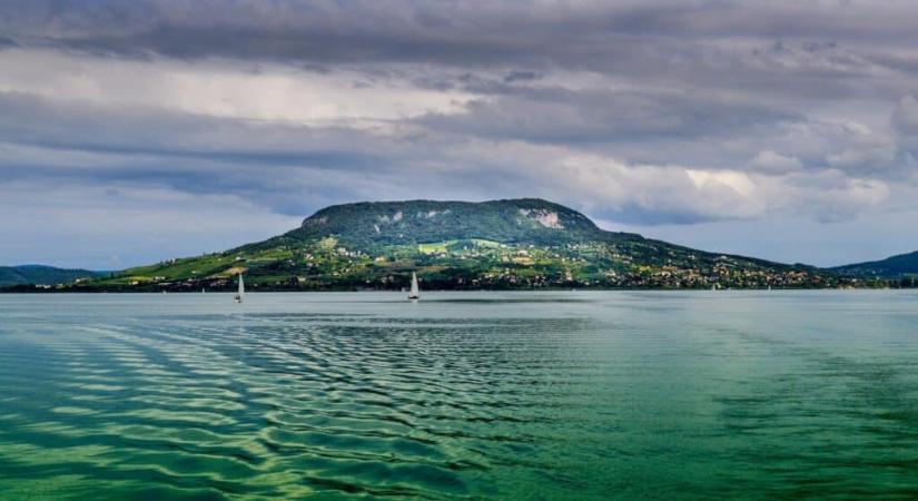 Dráma a Balatonon: vízibiciklizés közben halt meg egy férfi