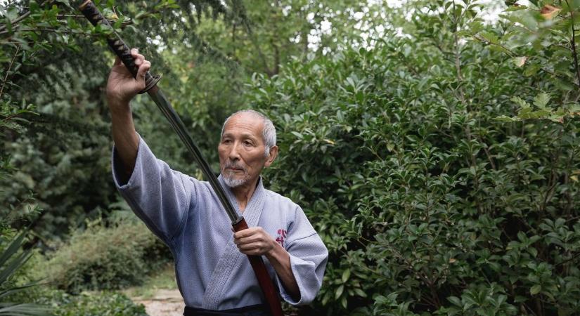 Pécsen él egy igazi japán szamuráj, akinek nagyapja az utolsó nagymester volt