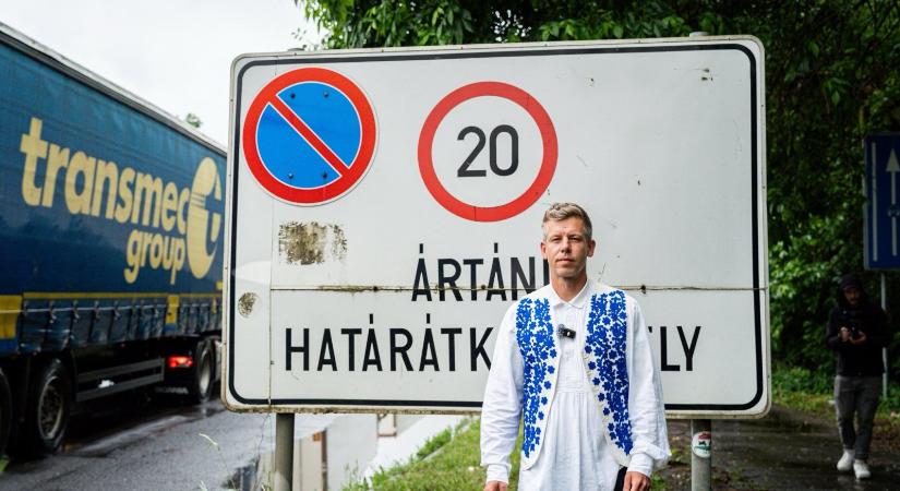 Ungváry Zsolt: Román föld a köröm alatt