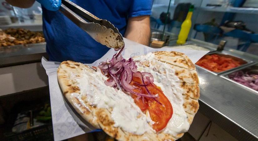 Koszos eszközök, lejárt ételek – vendéglátóhelyeket zártak be Hevesben