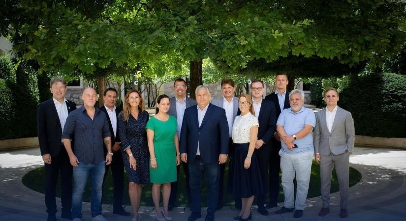 Zajlik a digitális honfoglalás – tízezrek csatlakoztak a Digitális Polgári Körökhöz