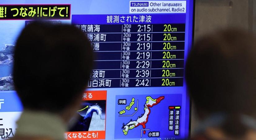 Egyre nagyobb hullámok érik Japán partjait
