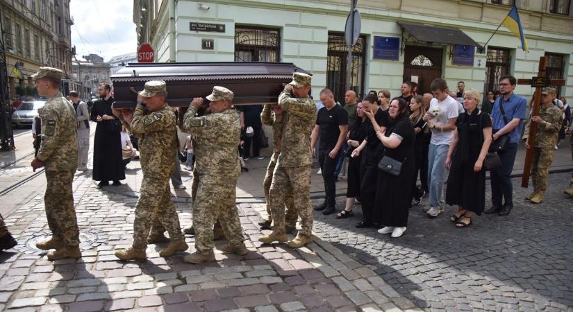 Az ukrajnai toborzók még tudják fokozni a brutalitást (videó)