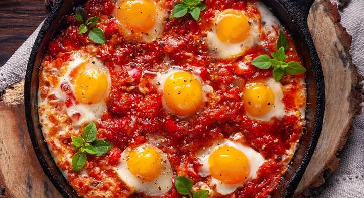 Fűszeres, mexikói shakshuka: zöldségekkel gazdagon készül