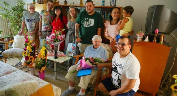 Magdi néni a 90 évesek táborába lépett