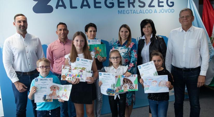Saját zászlót kap a zalai vármegyeszékhely legnagyobb parkja, egy negyedikes kislány alkotása alapján (galéria)