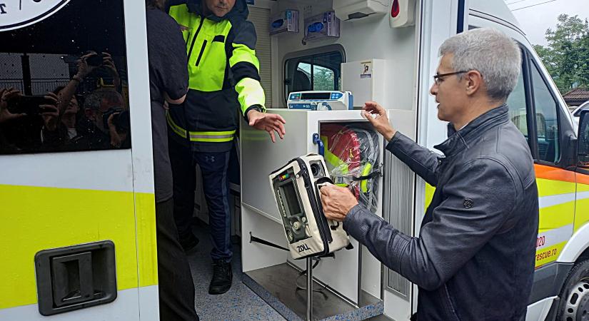 Csíkszereda: végre teljes az Erdélyi Mentőcsoport újszülöttmentőjének felszerelése (VIDEÓ)