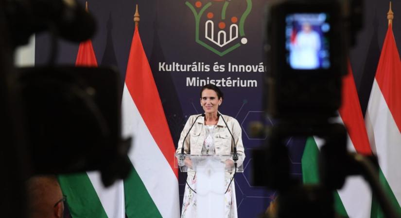 Pályaorientációs programokkal is találkozhatnak a fiatalok az Erzsébet-táborokban