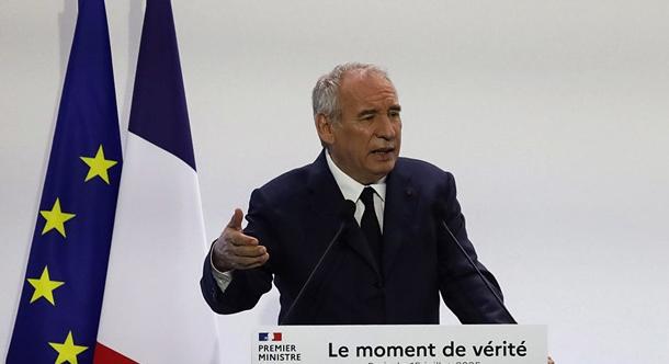 A francia miniszterelnök bírálta az Egyesült Államokkal kötött vámmegállapodást