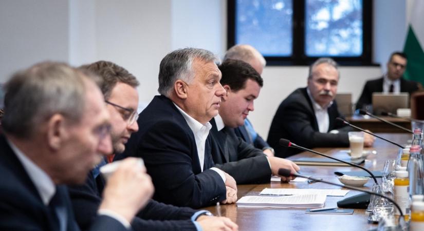 Dupla családi adókedvezmény, magasabb fizetések – ez történik jövőre