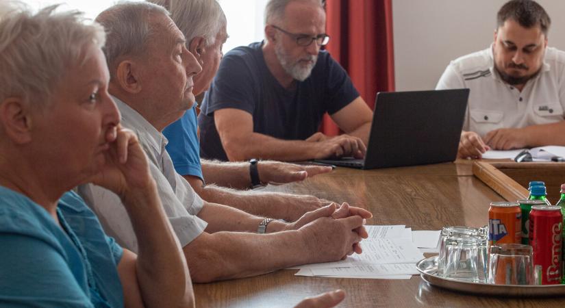 7,5 millió Ft – civileket és időseket támogatott a bizottság