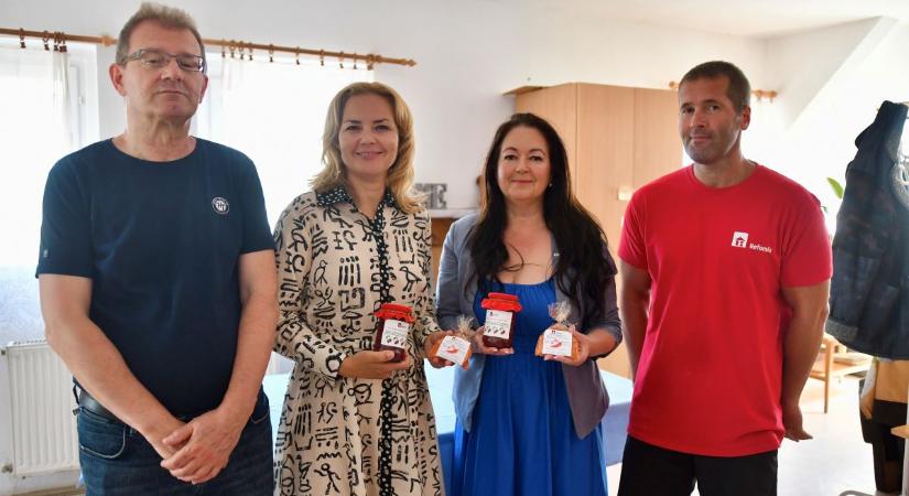 Uniós forrásból osztja a meleg ételt a rászorulóknak Debrecen, a gondoskodó város