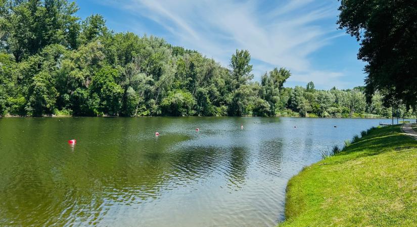 Kisebb árhullám vonul le Győrnél