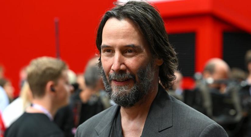 Átadták Keanu Reeves ellopott óráit az FBI-nak a chilei hatóságok