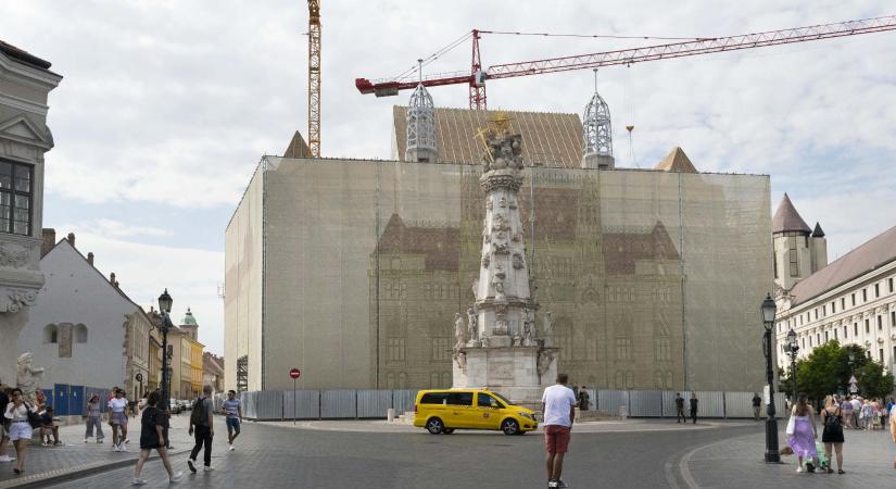 „Így épül fel egy hamis történelem és identitás” – ezt látta a Budai Várban a Bloomberg építészeti szakírója