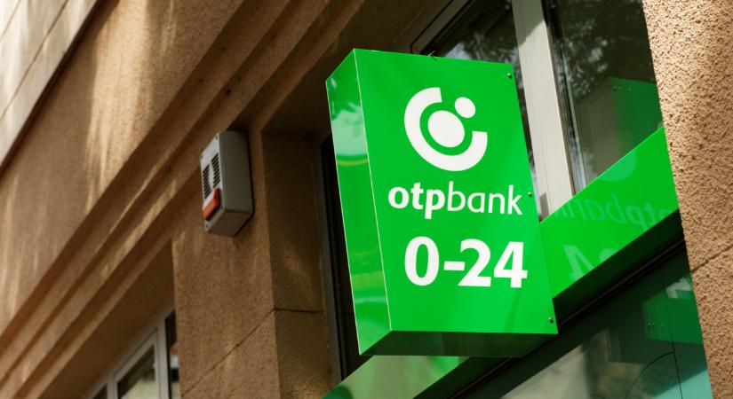 Megint a pofátlan csalók garázdálkodnak: az OTP vezetőjének nevében lopnák el a pénzt