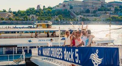 A romantikus programoktól a családi kalandig – Ezen a nyáron is hajózz Budapesten és a Dunakanyarban!
