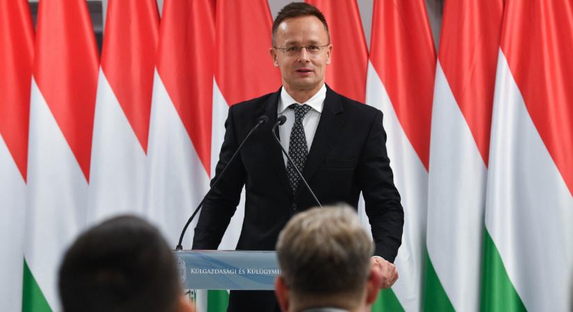 Nagy bejelentést tett Szijjártó Péter: háromszáz új munkahely létesül, itt örülhetnek neki