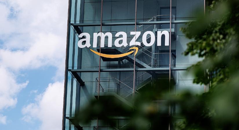 Tőzsdei nyomás alatt az Amazon: lassulhat a felhő, nőhet a konkurencia