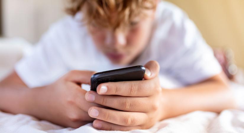 Így nyírja ki a közösségi média és a pornó a tinédzserek mentális egészségét