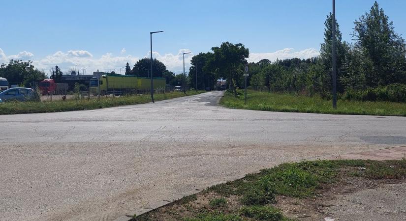 A kapuvári ipari parkot fejlesztik - Utakat újítanak fel 126 millió forintból