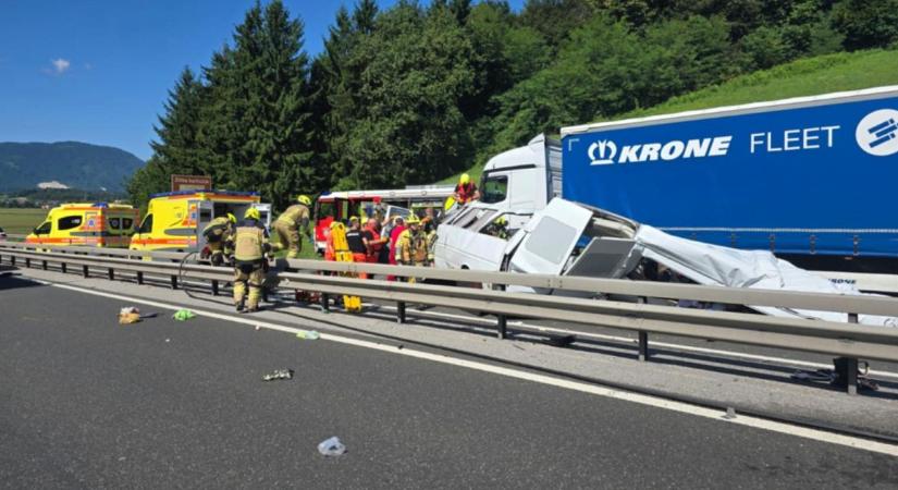 Halálos baleset Szlovéniában: kamion pótkocsijába hajtott egy ukrán sofőr
