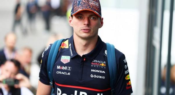 Verstappen marad, a Magyar Nagydíj jön: a nap F1-es hírei