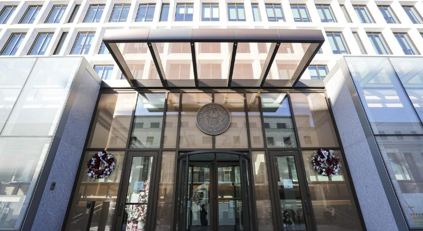 Trump aligha örül: most sem csökkentett kamatot a Fed
