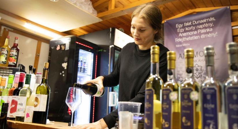 Ízek, hagyomány, zene és bor: újra itt a Neszmélyi Borünnep és Halnapok