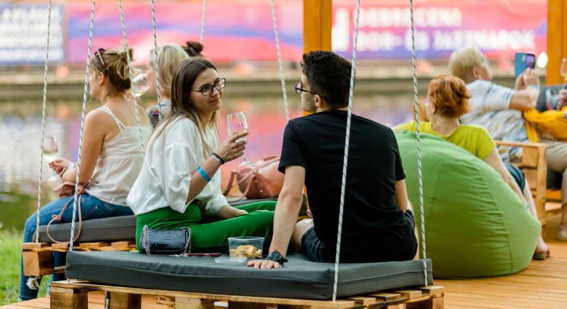 Indulnak a Debreceni Bor- és Jazznapok – Debrecen Városkártyával kedvezőbb a belépés
