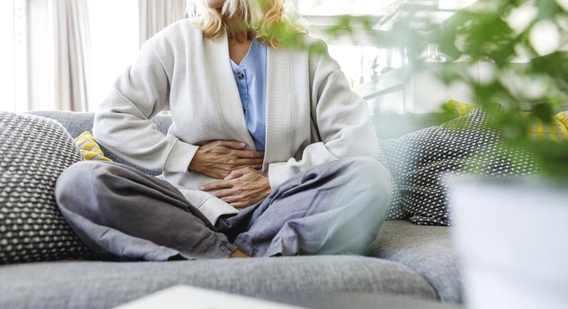 Korai tünetek, amelyek méhsüllyedésre utalnak – A nehézkes tamponhasználat is árulkodó lehet