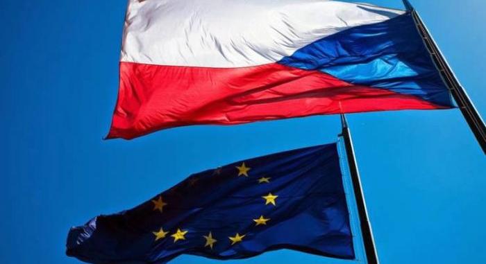 Felmérés: toleránsan viszonyulnak a csehek a külföldiek bevándorlásához