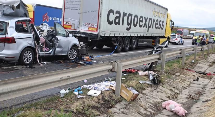 Felkavaró képsorok: Megrázó videón az M1-es tragédia