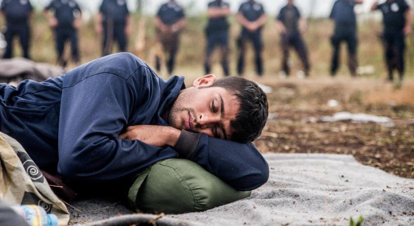 Tömeges bevándorlás: Jövő tavaszig maradna a válsághelyzet