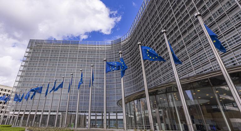 Hiába ellenezte a kormány, most mégis kér a közös uniós hitelből