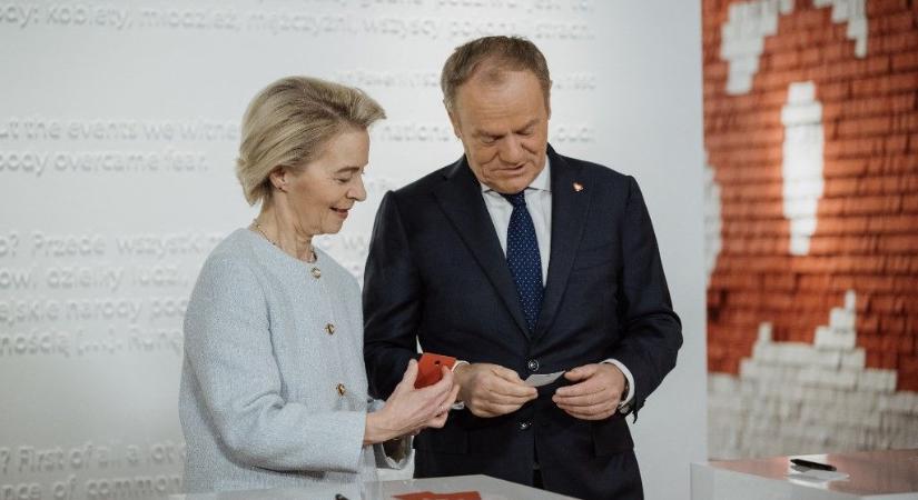 Keményen nekiment Donald Tusknak a volt védelmi miniszter