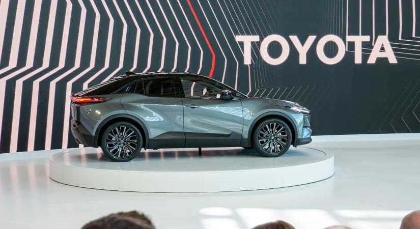 Európában is elindítaná elektromos autóinak gyártását a Toyota