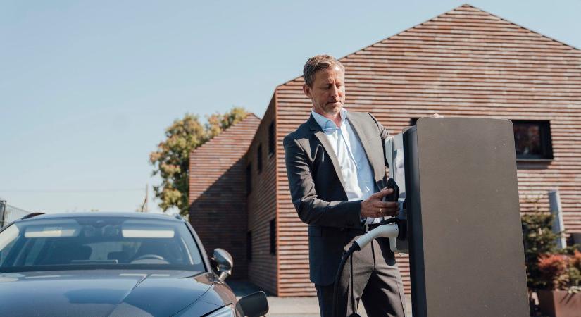 A BYD előrukkolt a legolcsóbb elektromos autóval, ennyiért használt benzinest sem kapsz, mindent megváltoztat