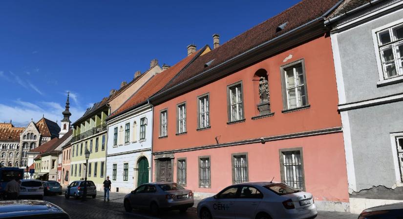 Elárulta a posta: elsők között a belbudai nyugdíjasok kapják az élelmiszer-utalványokat